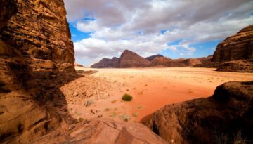 Vista da paisagem de Wadi Rum